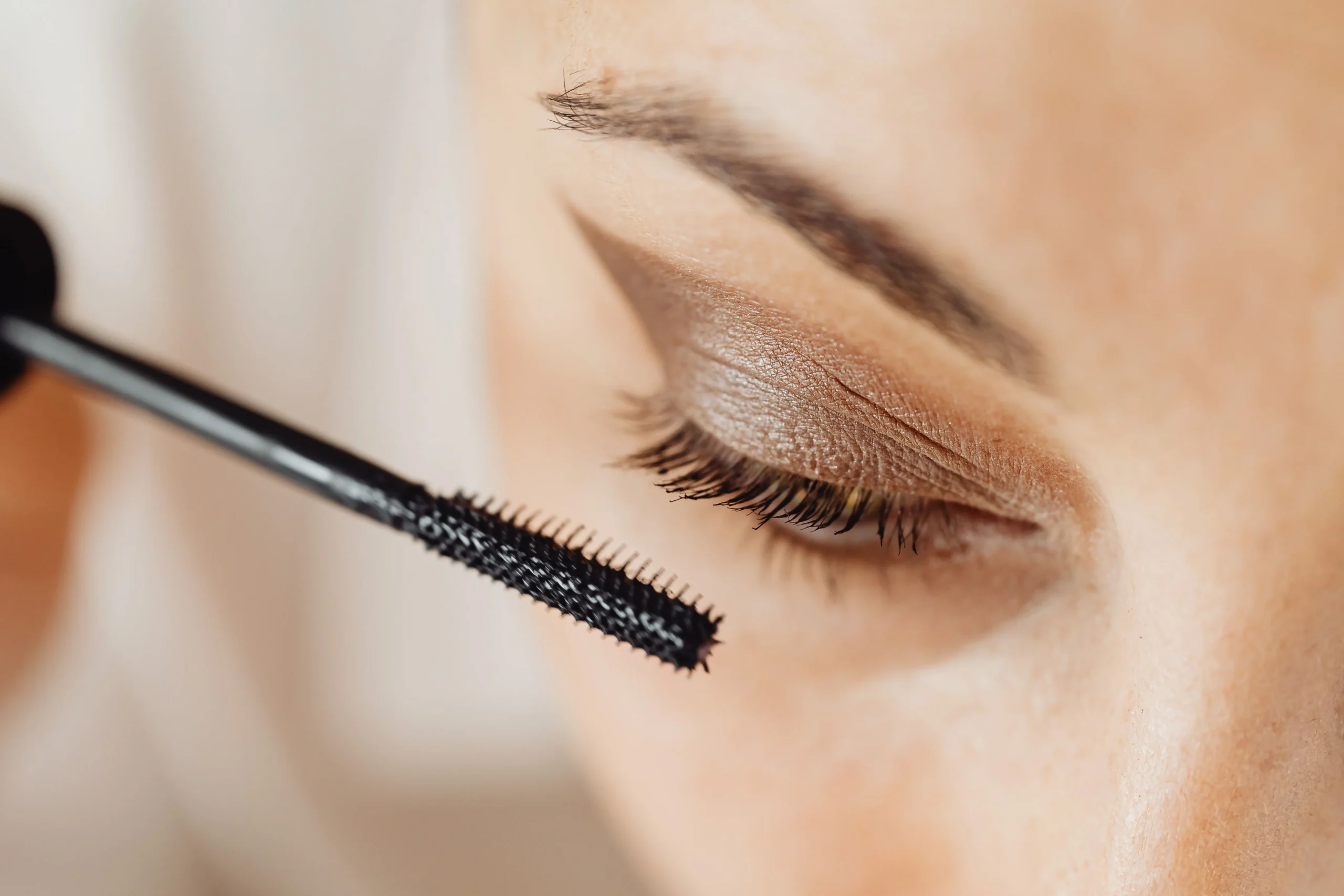 Mini mascara offer on orders above 3500